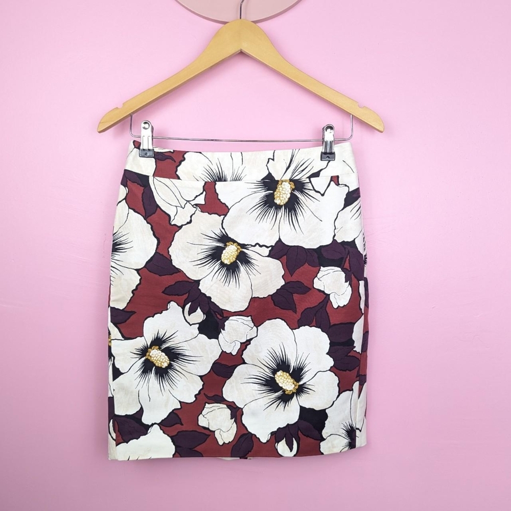 Ann Taylor Factory Petite Red, White, Purple, Yellow, & Beige Floral Mini Skirt